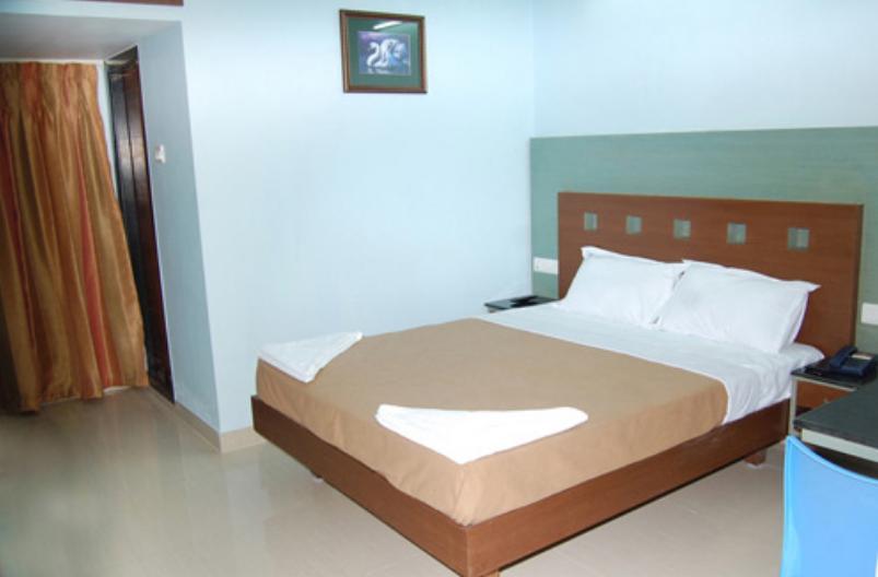 Balaji Grand Hotel Kakinada Room photo