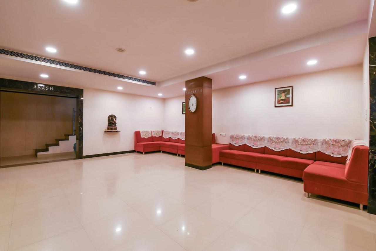 Balaji Grand Hotel Kakinada Exterior photo